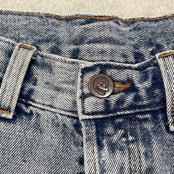 Cheap Monday Mid-Rise Denim Jean Shorts Size 26 - Picture 2 of 13